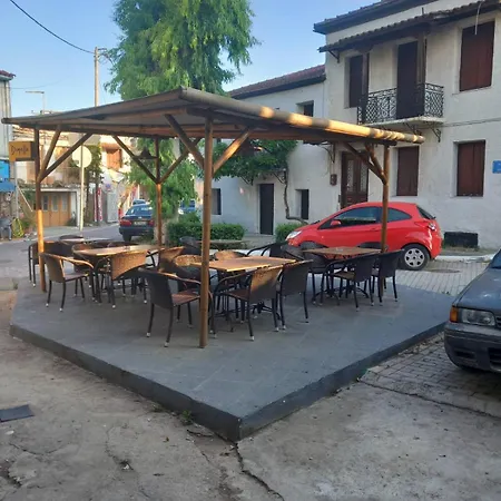 2 Floor House In Loggos - Aigio *