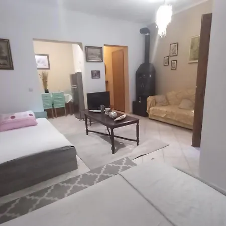 2 Floor House In Loggos - Aigio Semesterbostad