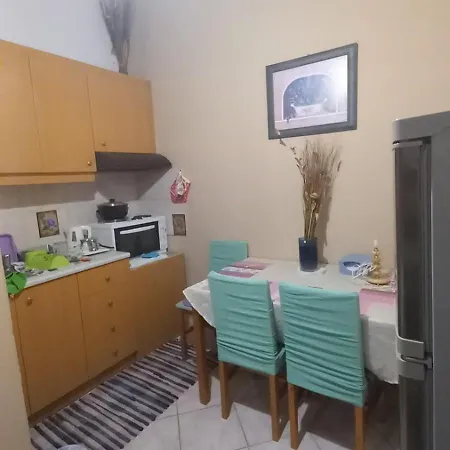 2 Floor House In Loggos - Aigio * Longos (Achaea)