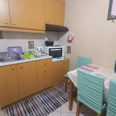 2 Floor House In Loggos - Aigio