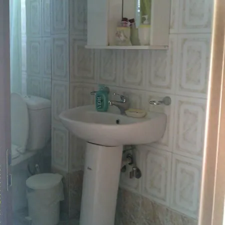 2 Floor House In Loggos - Aigio Ferienhaus