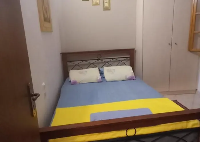 2 Floor House In Loggos - Aigio