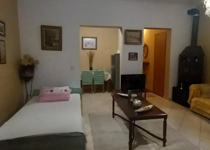 Сasa de vacaciones 2 Floor House In Loggos - Aigio