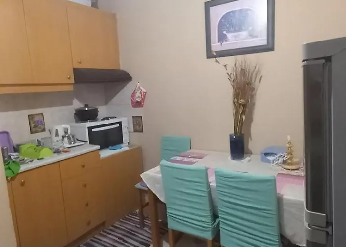 2 Floor House In Loggos - Aigio * Longos (Achaea)