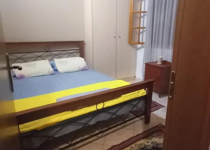 2 Floor House In Loggos - Aigio Сasa de vacaciones *