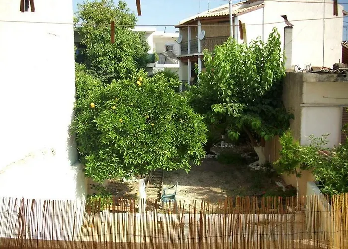 2 Floor House In Loggos - Aigio